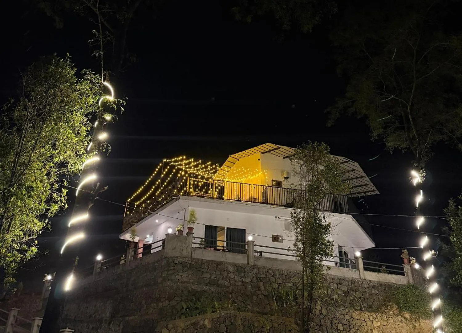 Brooke Hills 2 Bhk Villa Falls View Vallikavungal